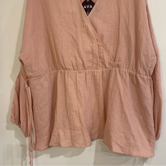 Ava & Viv Top Women's Plus Size 2X Balloon L/S Blush Color V Neck ** 1 Flaw ** - Picture 3 of 13
